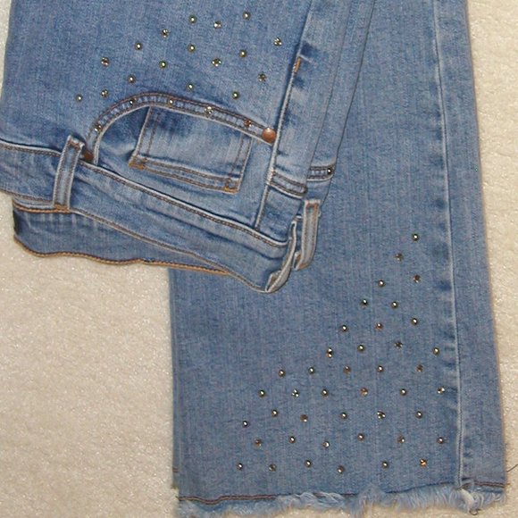 BB 2500 BeBe (S 6 Long) Distress Spandex   Denim (Boot Leg) - Picture 5 of 16